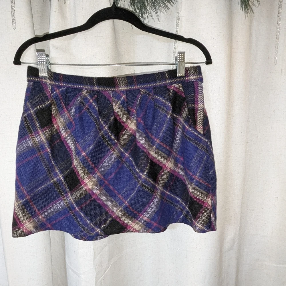 2010 Wool Blend Old Navy Plaid Mini Skirt With Pockets Academia